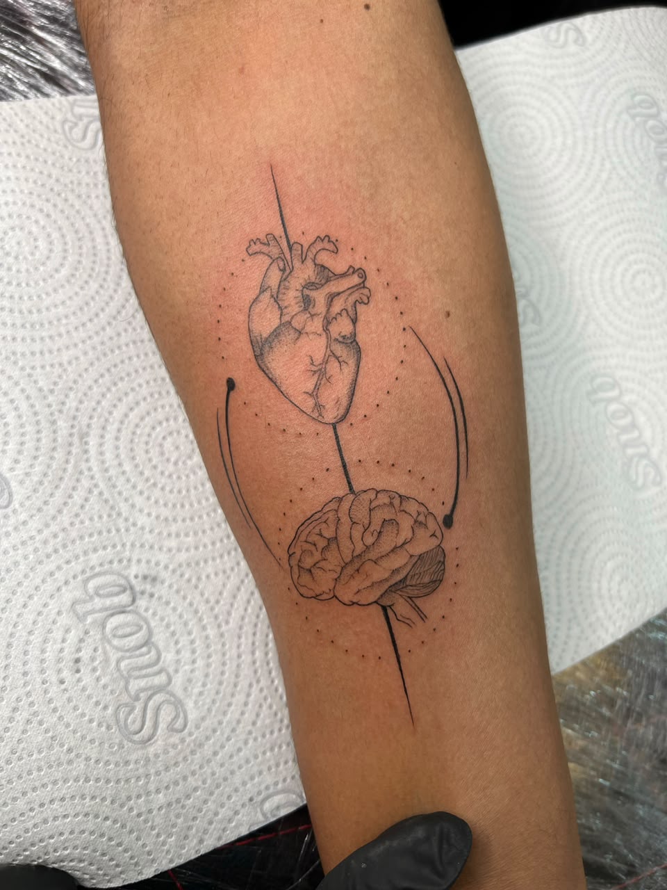 Trabalho de tatuagem ou piercing 1
