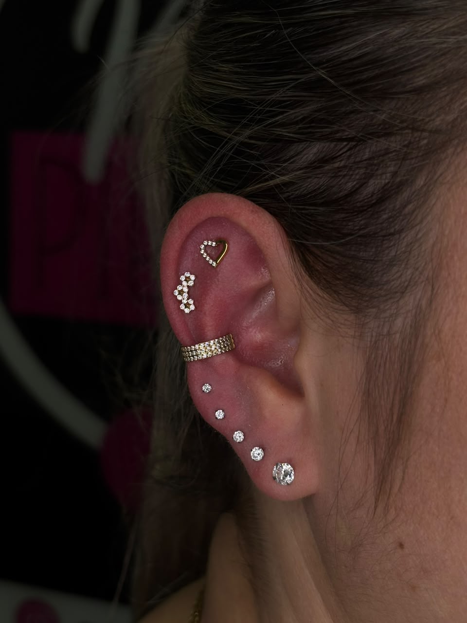 Trabalho de tatuagem ou piercing 21